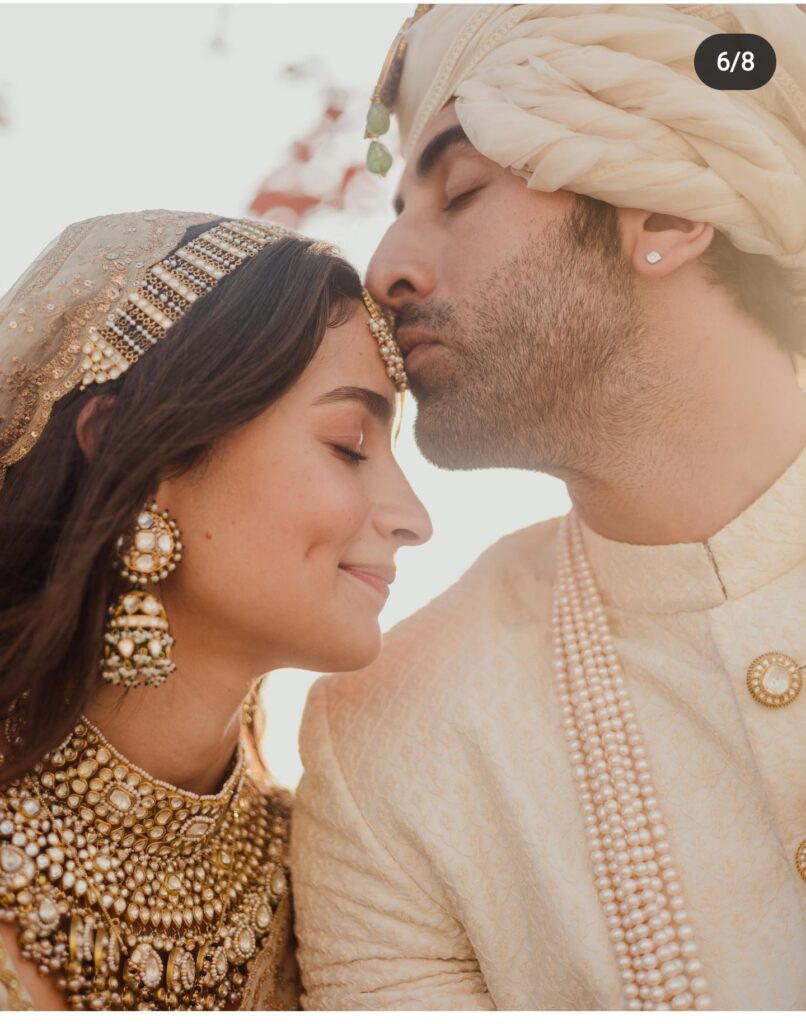 Forehead Kiss Pic of Alia Bhatt Ranbir Kapoor Wedding